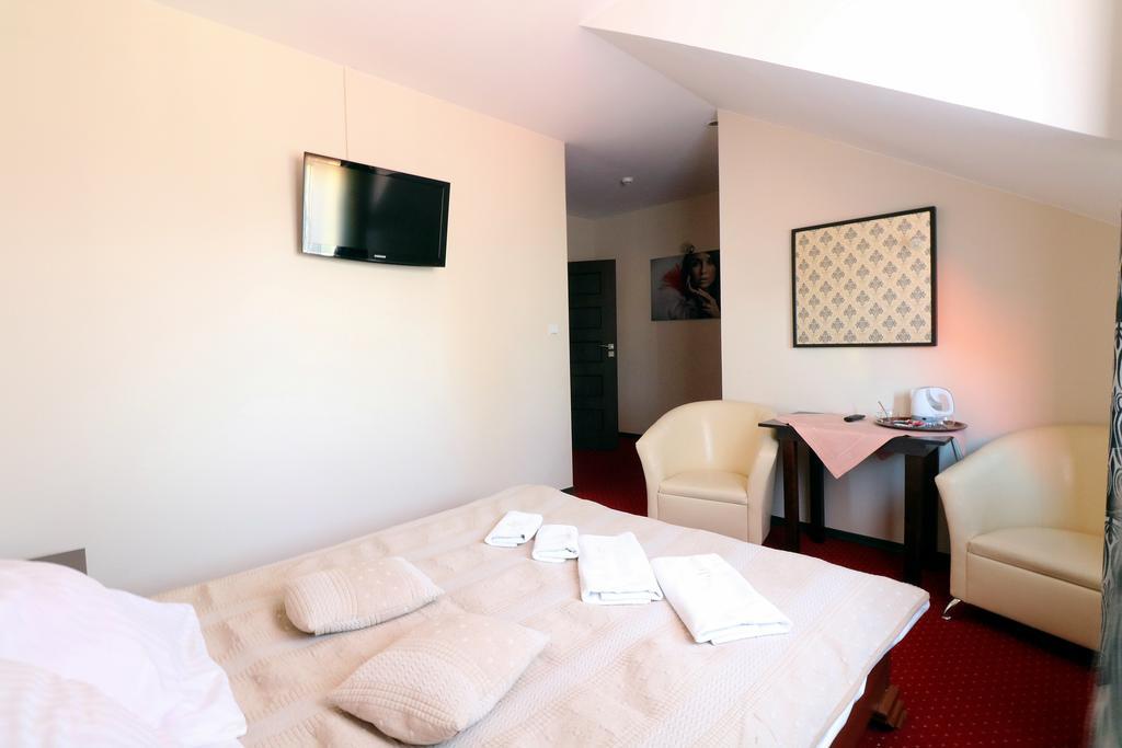 Homestay Goscinne Anna Airport Modlin *